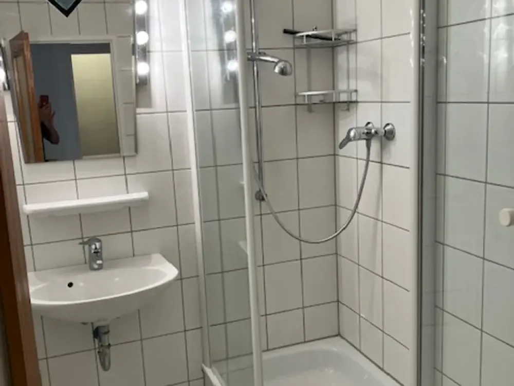 Sunny 2-Room Apartment near Rathenauplatz