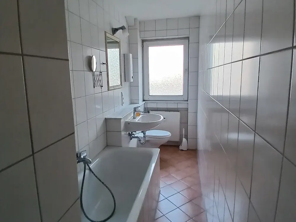 Zentral gelegene 2 Zimmer-Wohnung mit Einbauküche in Bockenheim!