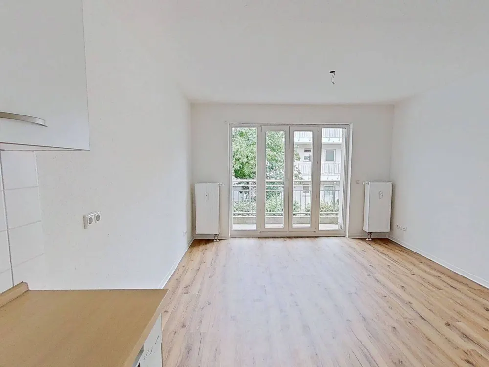 ** Helle 2-Zimmer-Wohnung mit BALKON und EBK in Stötteritz **