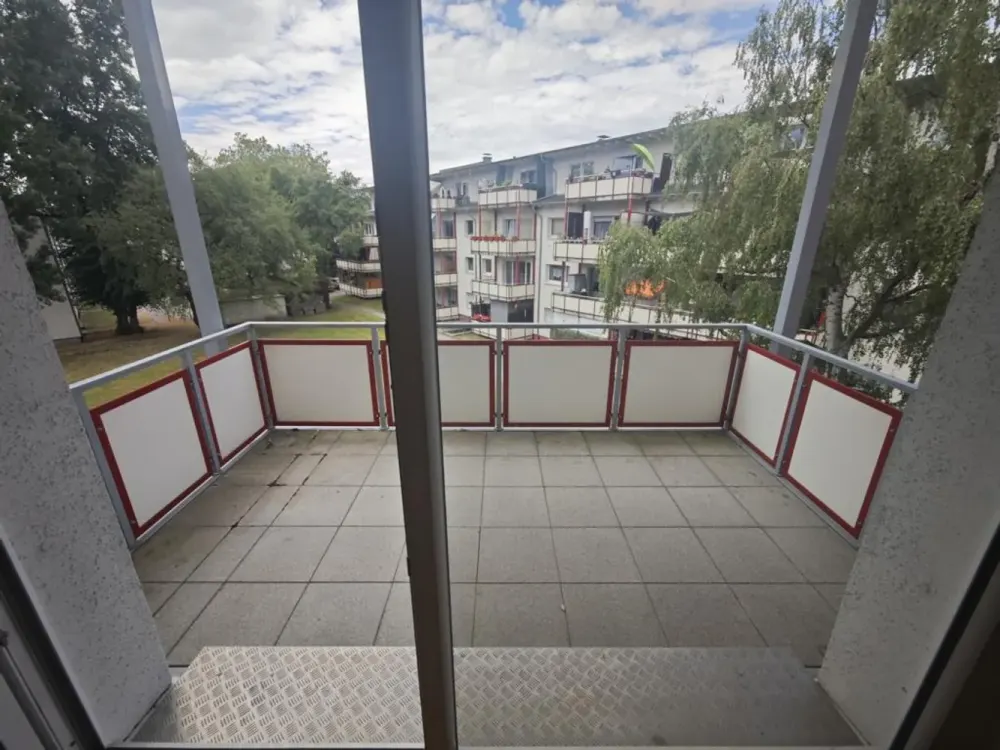 2-Room Apartment with Large Balcony in Wahnheide
