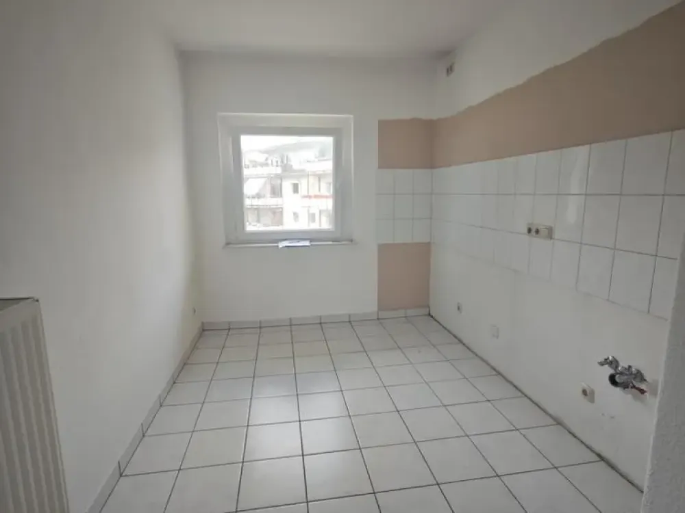 2-Room Apartment with Large Balcony in Wahnheide