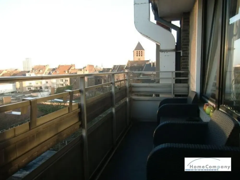 Geschmackvolle, gepflegte 1-Raum--Wohnung mit Balkon in Düsseldorf