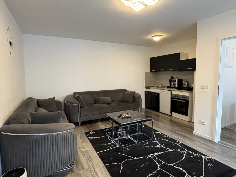 Top Lage! Saniertes 2- Zimmer Apartment in der nähe der Königsallee