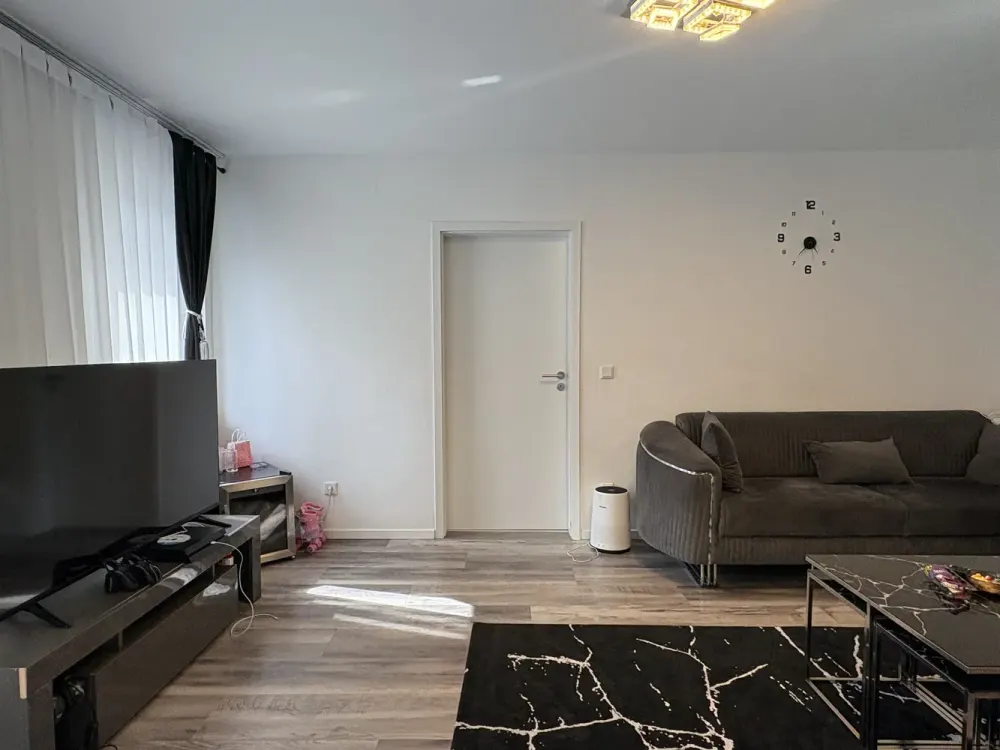 Top Lage! Saniertes 2- Zimmer Apartment in der nähe der Königsallee