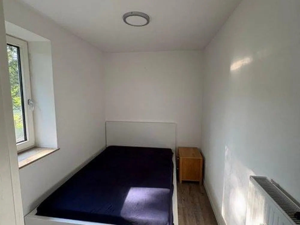 2 Zimmer Wohnung mit Einbauküche teilmöbilliert
