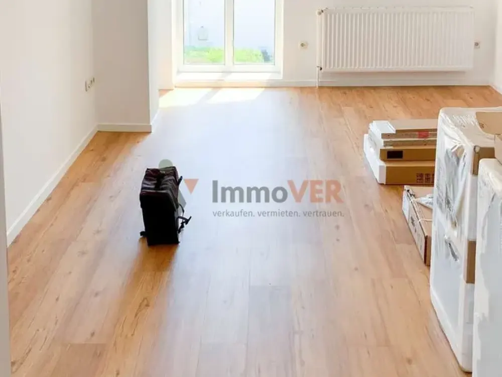Helle 3-Zimmer-Wohnung mit sonniger Südloggia und Einbauküche auf ca. 60 m² in Achim-Uesen
