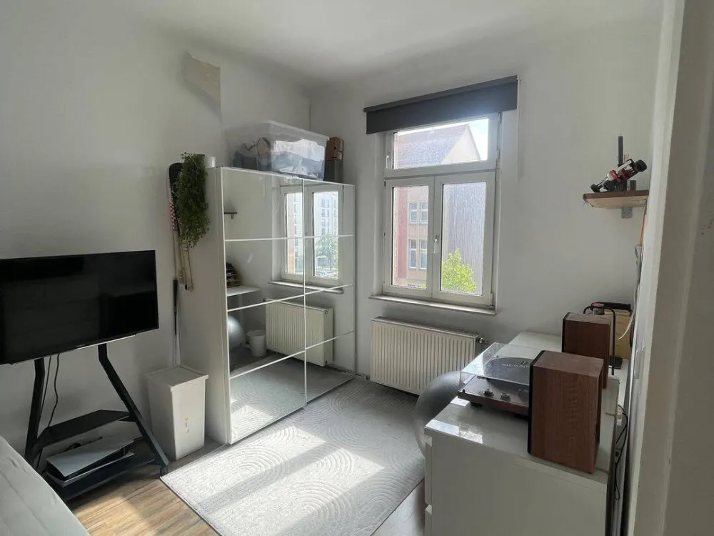 4 Zimmer Wohnung WG geeignet!