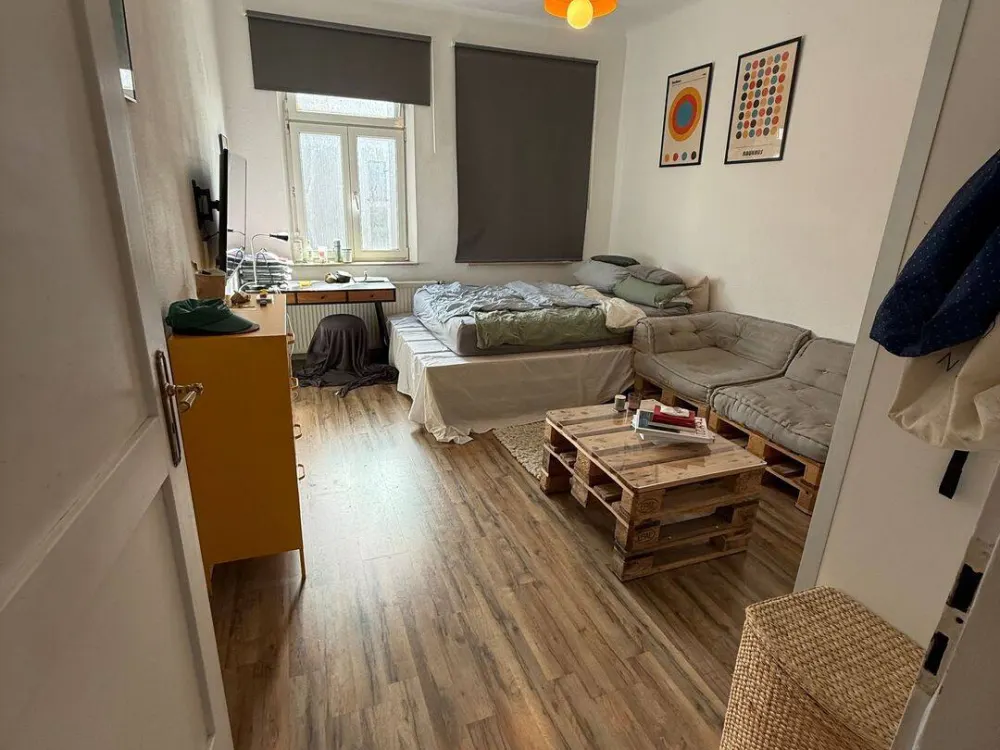 4 Zimmer Wohnung WG geeignet!