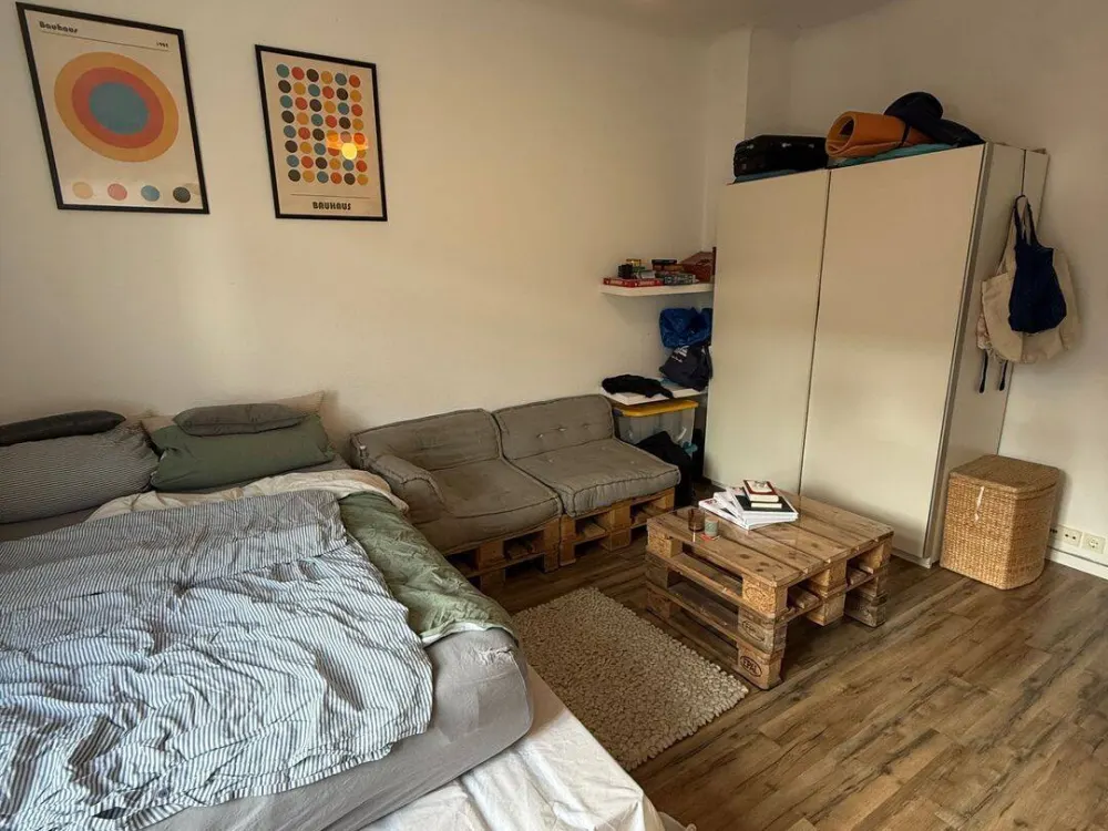 4 Zimmer Wohnung WG geeignet!