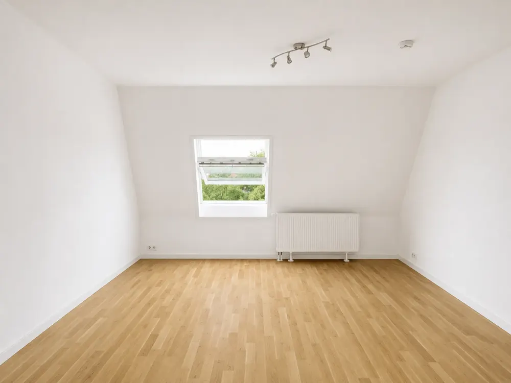 Helle-Sanierte 2 Zimmer Wohnung - direkt am S Köpenick