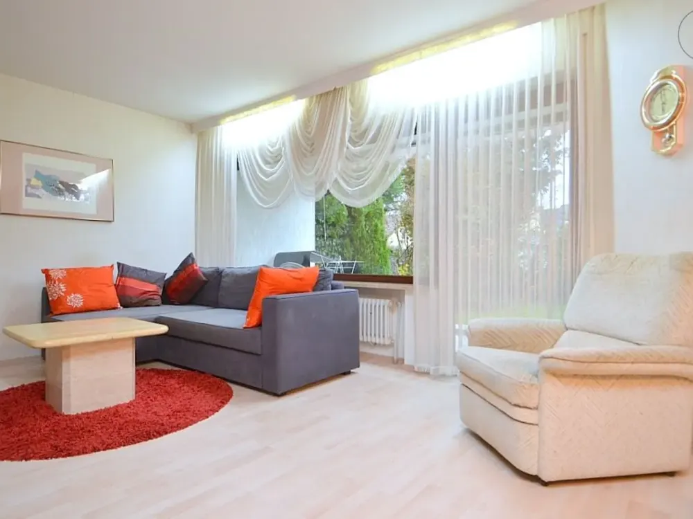 Gemütlich möblierte 2,5-Zimmer-Wohnung mit Terrasse und WLAN in Nürnberg/Thon