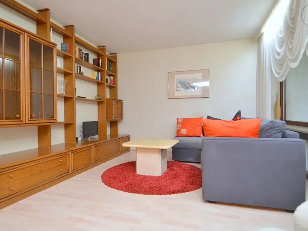 Gemütlich möblierte 2,5-Zimmer-Wohnung mit Terrasse und WLAN in Nürnberg/Thon