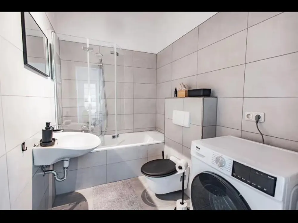 2 Zimmer Wohnung am Karl-Heine-Kanal - Plagwitz