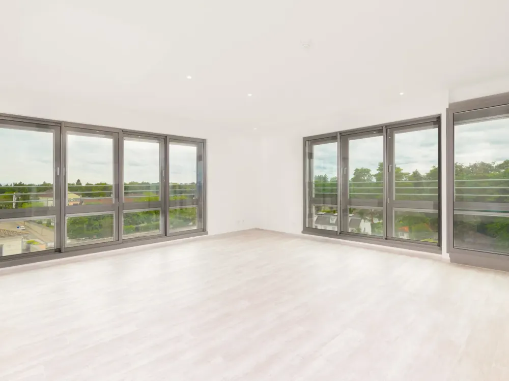 Baldhamer Ortskern, direkt am Marktplatz! Exklusive 3-Zimmer-Wohnung im "Turm"