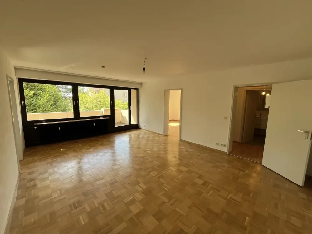 Attractive 2-Room Apartment with Balcony in Ettlingen