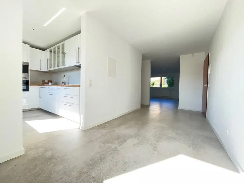 Ihr neues Zuhause * sonnige 3,5 Zi-Wohnung mit Balkon & Pkw-Stellplatz