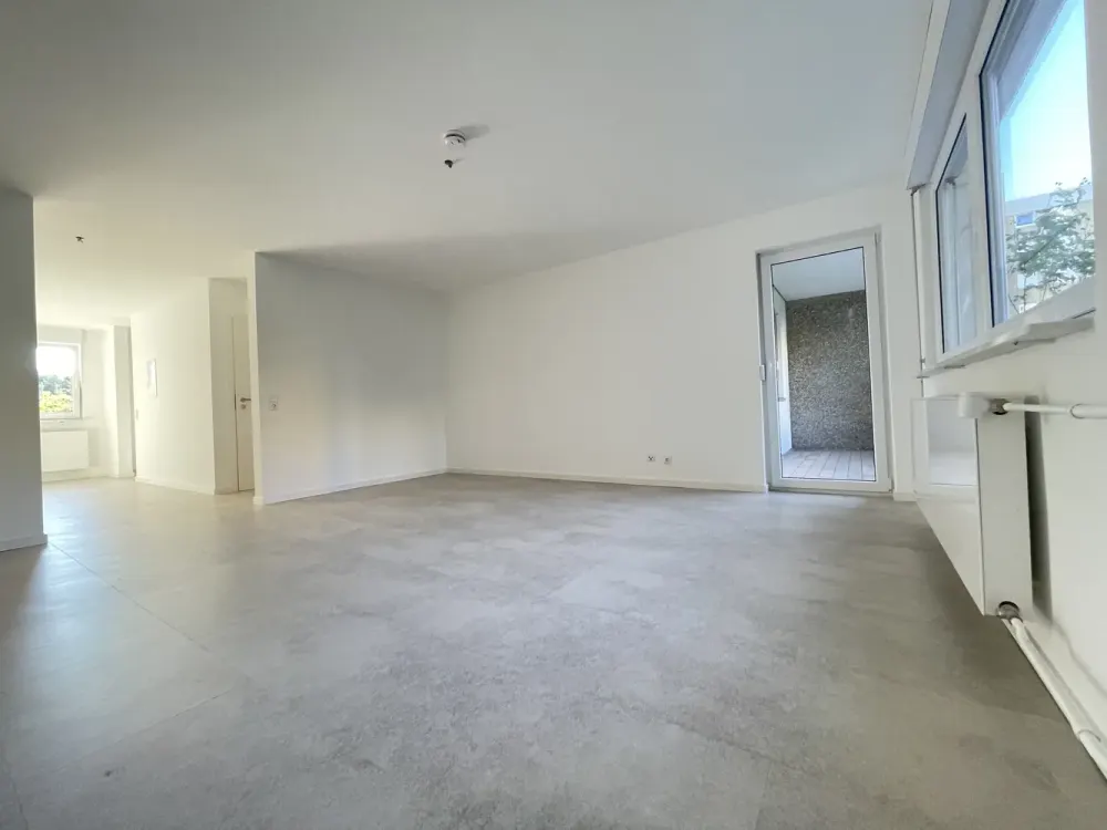 Ihr neues Zuhause * sonnige 3,5 Zi-Wohnung mit Balkon & Pkw-Stellplatz