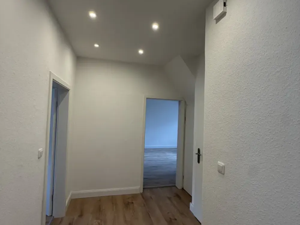 Kernsanierte, moderne 4-Zimmer-Wohnung mit Balkon in der Bremer Neustadt
