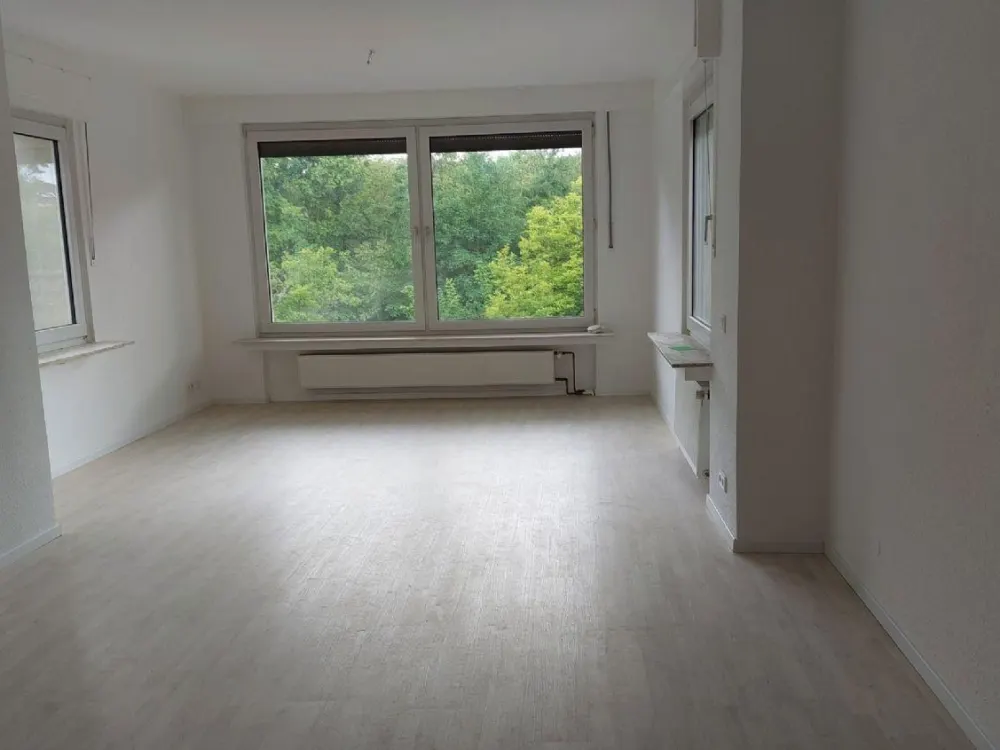 ***NEU im Angebot*** renovierte Etagenwohnung mit Garage in ruhiger Lage