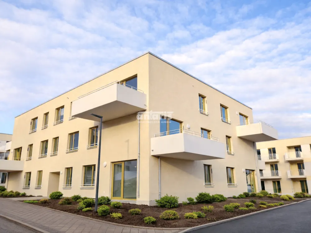 antaris Immobilien GmbH **4-Raum-Wohnung mit Balkon und exklusiver Dachterrasse**