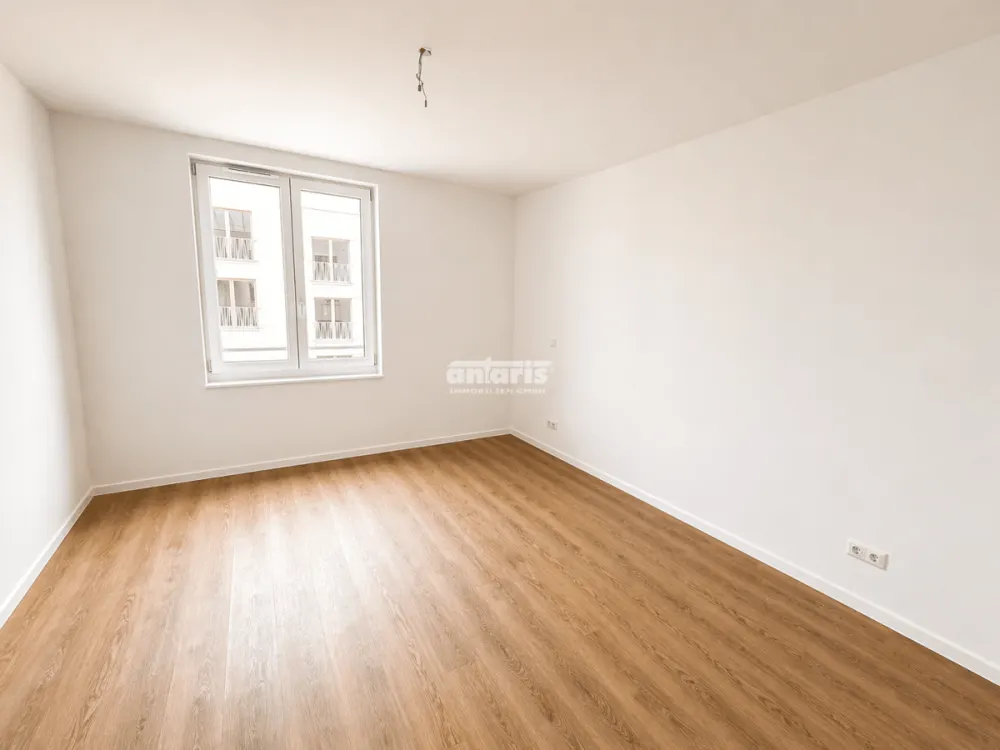 antaris Immobilien GmbH **4-Raum-Wohnung mit Balkon und exklusiver Dachterrasse**