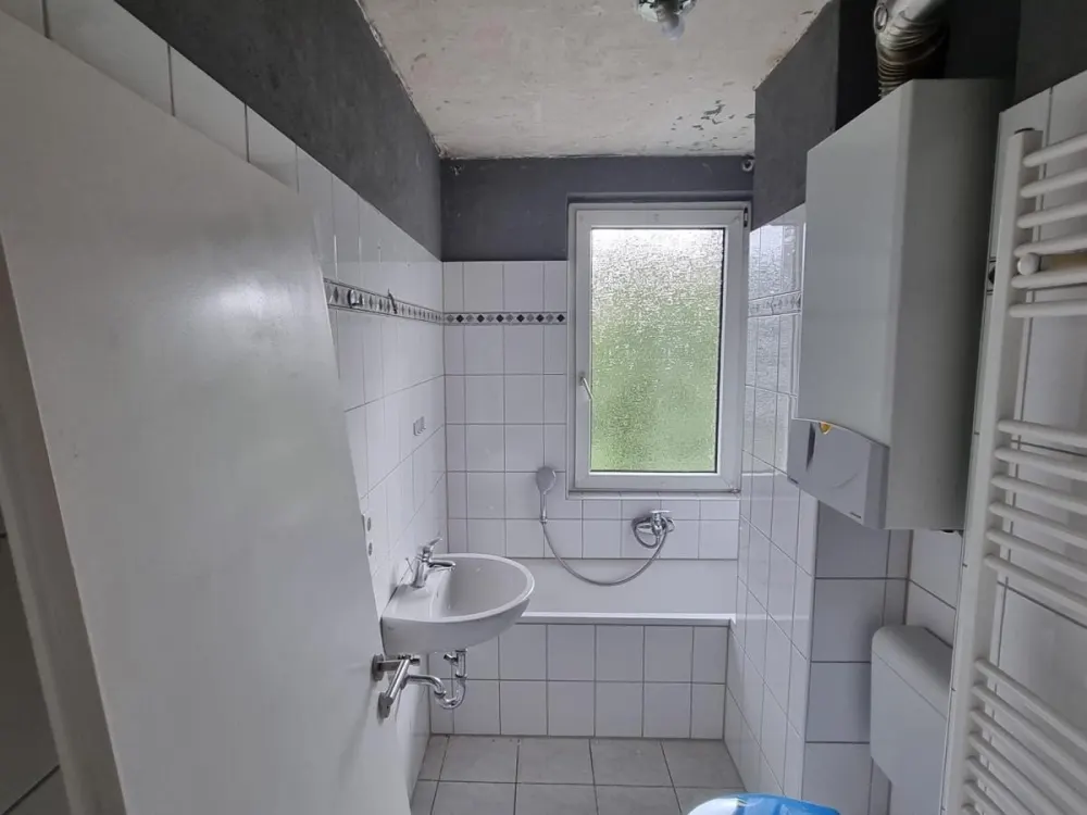 Wohnung mit Balkon RE-Süd