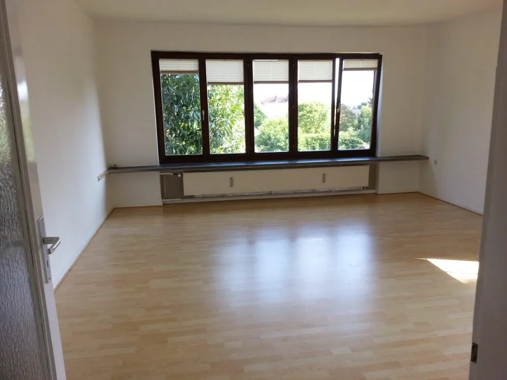 3 ZKB, sep. WC, Balkon am Brasselsberg