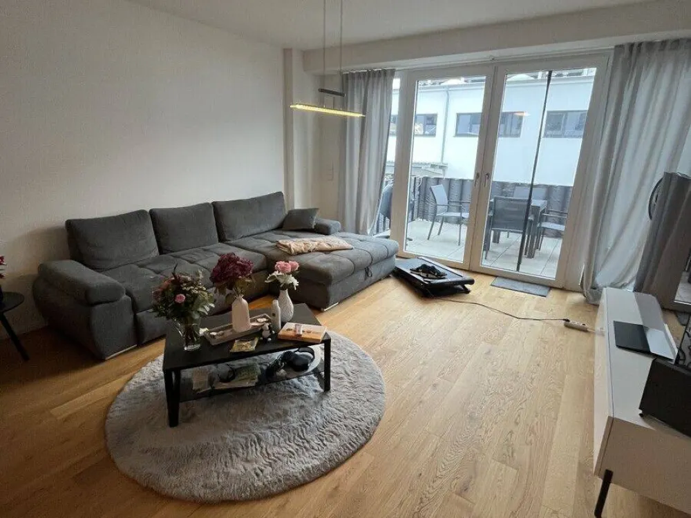 Schöne 2 Zi-Wohnung mit großem Südbalkon im Herzen des Tabakquartiers