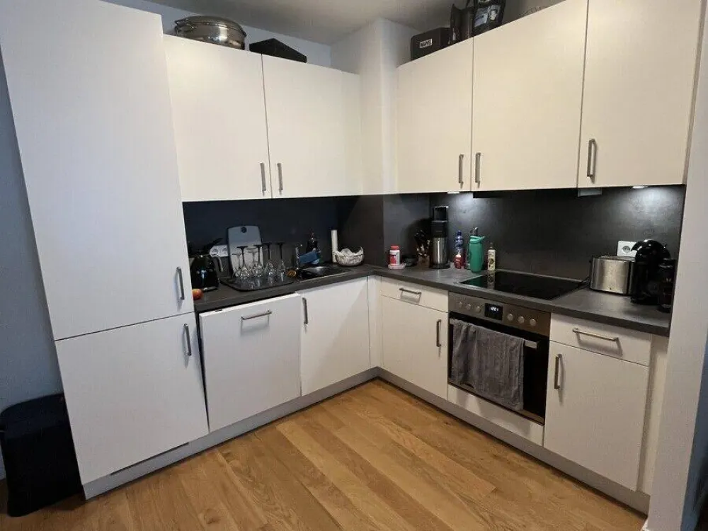 Schöne 2 Zi-Wohnung mit großem Südbalkon im Herzen des Tabakquartiers