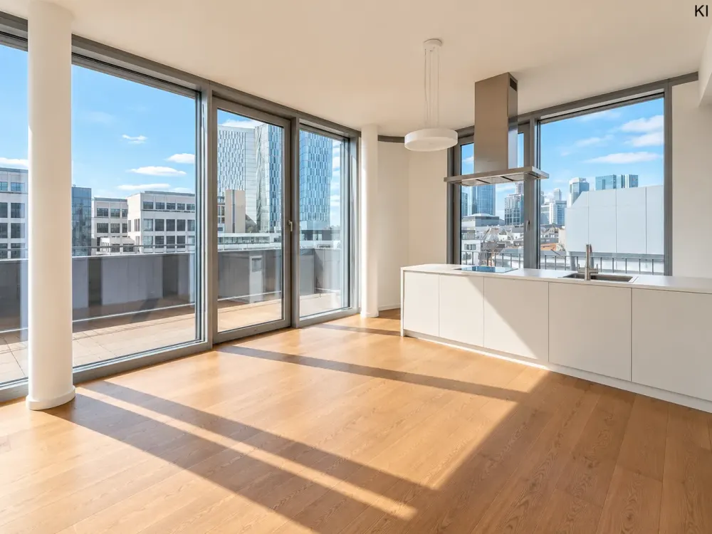 Exclusive 2-Room Penthouse in the Heart of Frankfurt