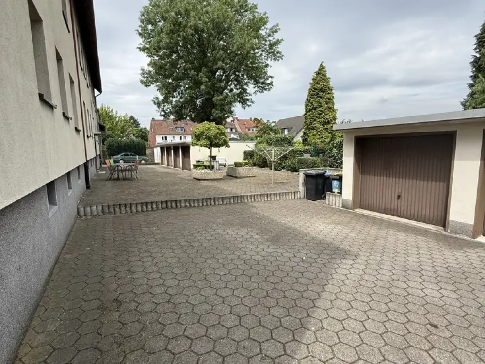 Ruhige 3,5-Zimmer-DG.Wohnung in Sackgasse gelegen