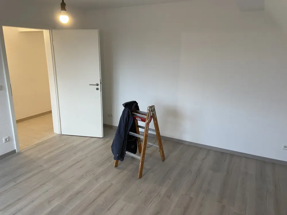 Ruhige 3,5-Zimmer-DG.Wohnung in Sackgasse gelegen