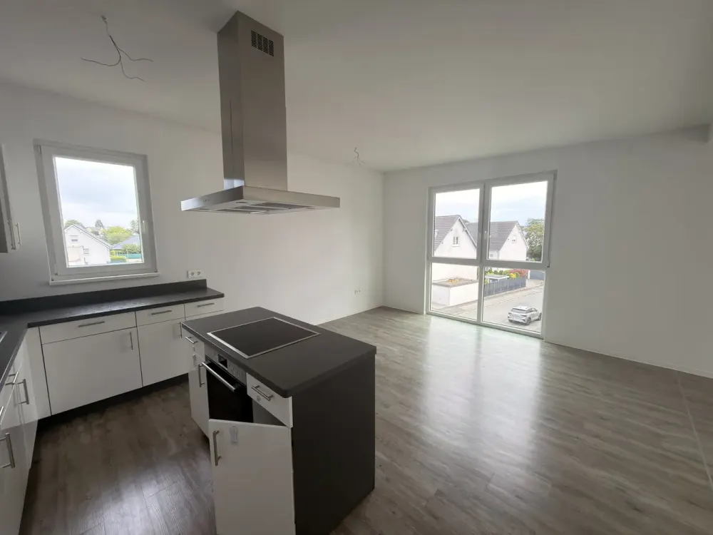 Sehr schöne 2 Zimmer-Wohnung mit offener Küche und Fußbodenheizung!