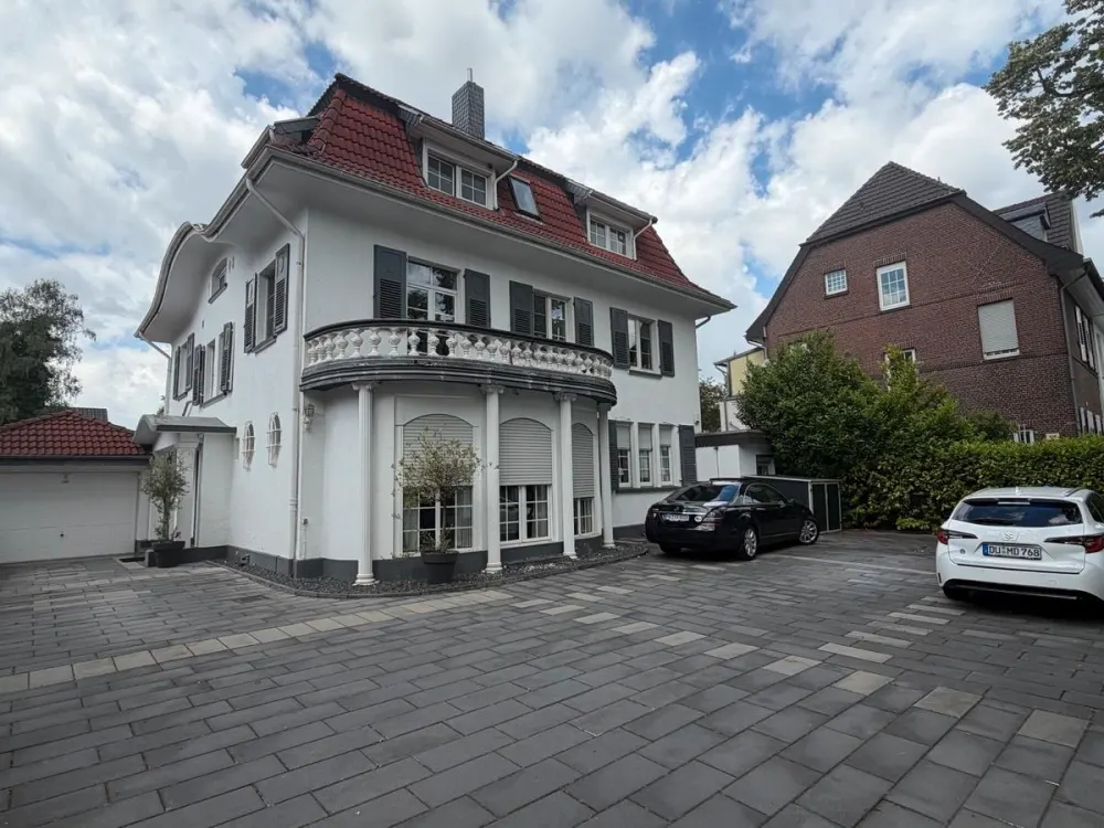 Exklusive maisonette Wohnung in freistehender Stadtvilla