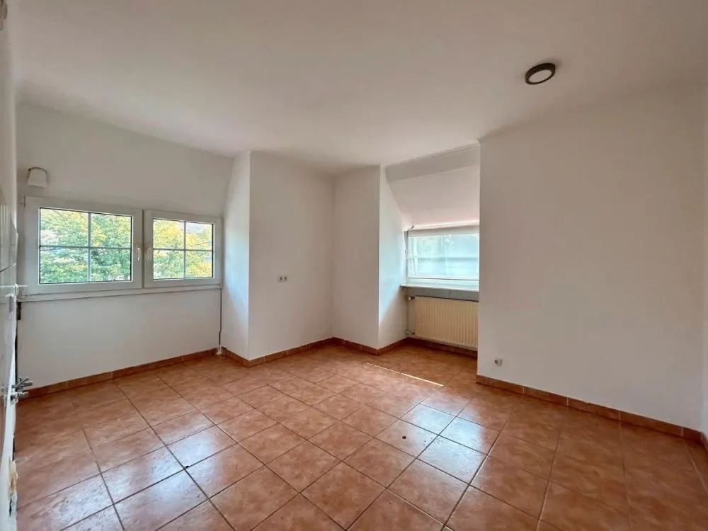 Exklusive maisonette Wohnung in freistehender Stadtvilla