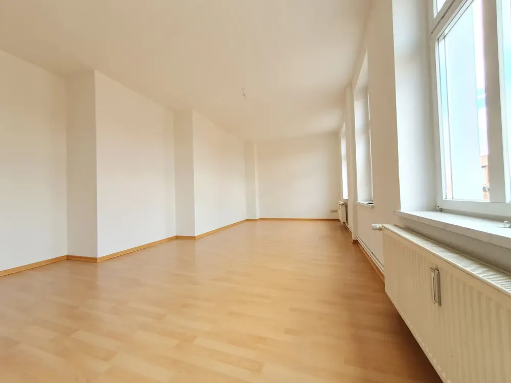 Sehr geräumige 2-Zimmerwohnung mit toller Einbauküche ohne Ablöse!