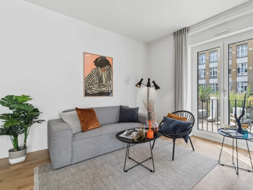 High-Quality Living on the Ring: Exclusive 3-Room Attic Apartment with Balcony