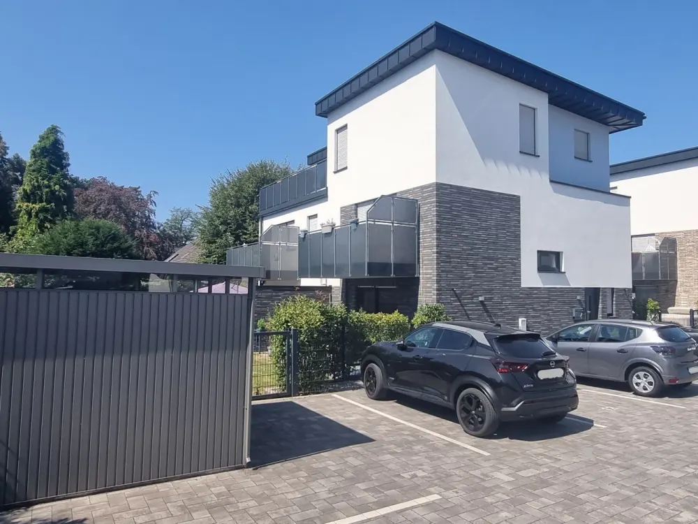 Traum-Wohnung Penthouse mit 27 m² Hoch-Terrasse aus 2023