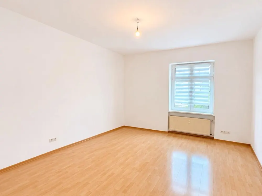 Cozy 2-room apartment with kitchen, 60 m², fitted kitchen, garden -2nd floor- near university & old town