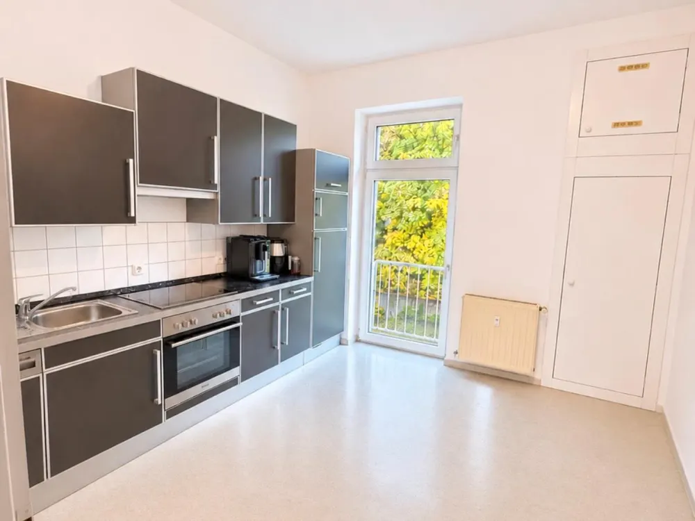 Cozy 2-room apartment with kitchen, 60 m², fitted kitchen, garden -2nd floor- near university & old town