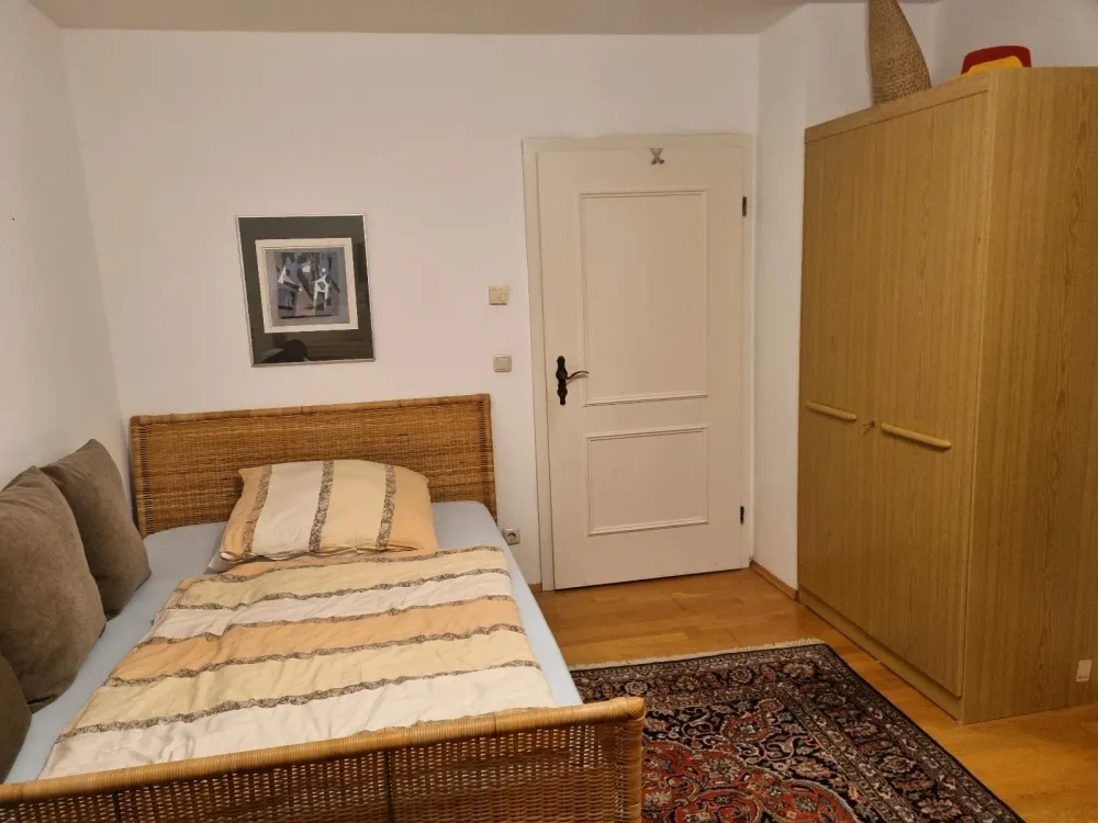 Möbiliertes Zimmer