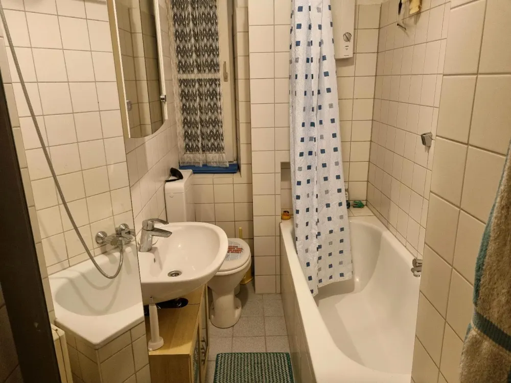 Möbiliertes Zimmer