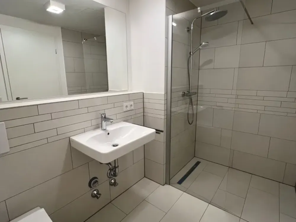 Moderne 2-Zimmerwohnung mit Terrasse und Stellplatz in Bahrenfeld!