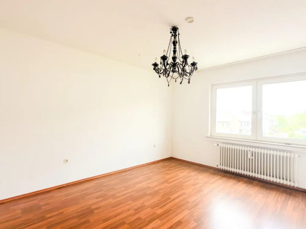 2 Kaltmieten frei! Drei Zimmer Wohnung mit Balkon in ruhiger Lage zu vermieten