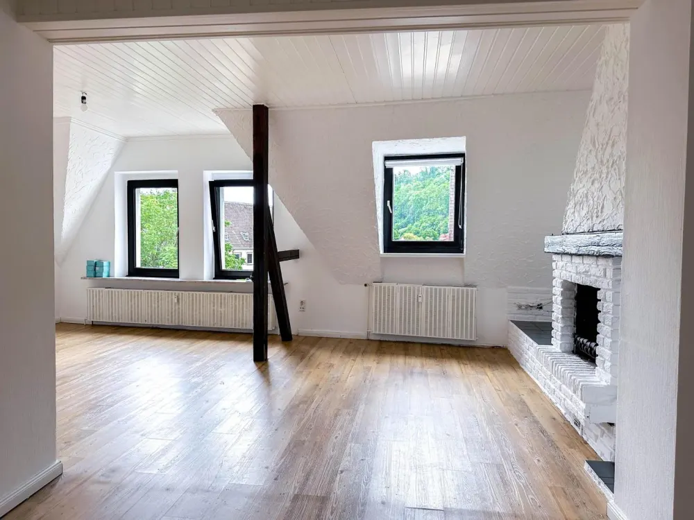 Großzügige Maisonette Wohnung WG geeignet