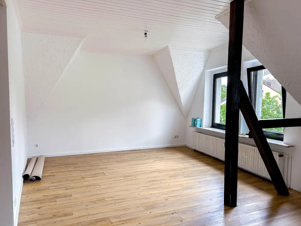 Großzügige Maisonette Wohnung WG geeignet