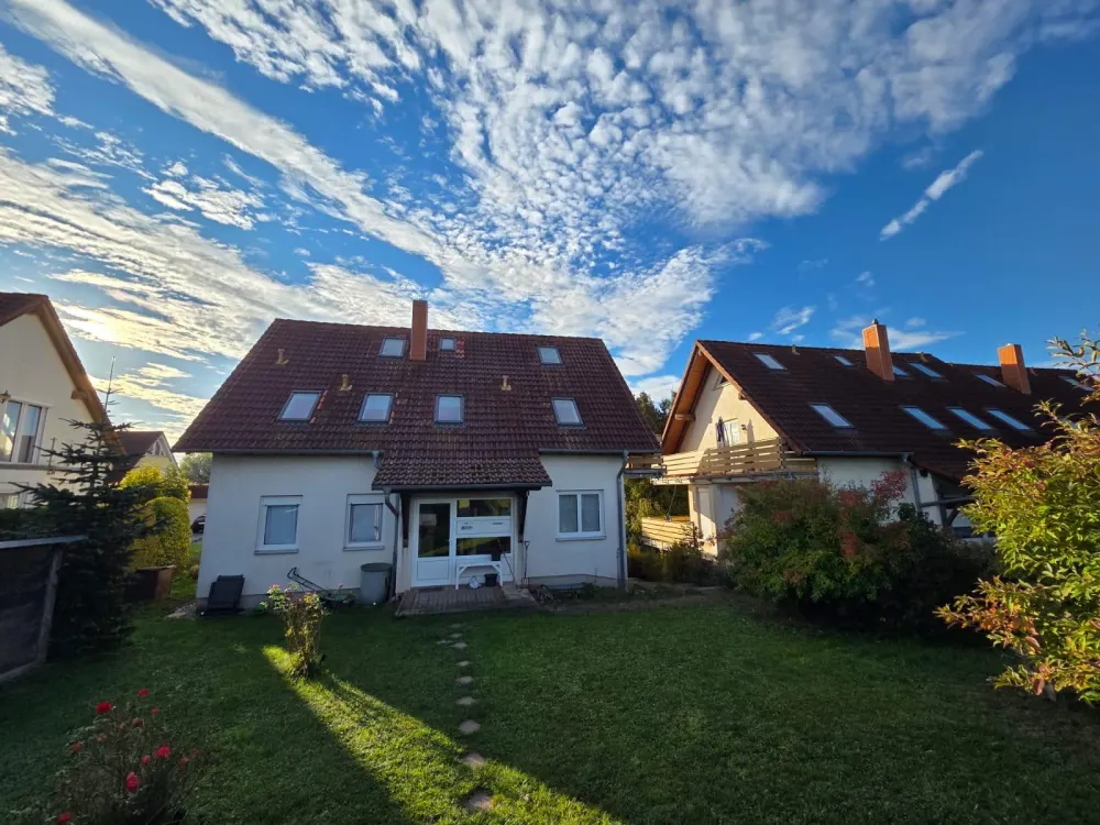 Maisonette Dream! Newly Renovated 3-Room Apartment with Balcony, Garden Area & 2 Parking Spaces!