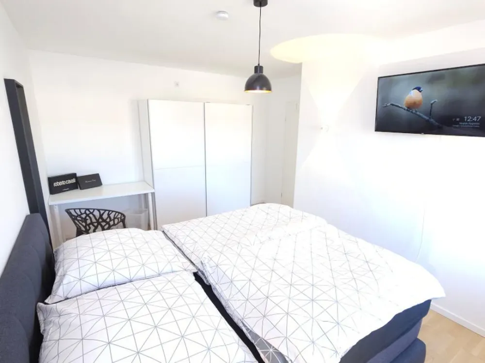 Möbliertes modernes Penthouse mit guter Verkehrsanbindung U6