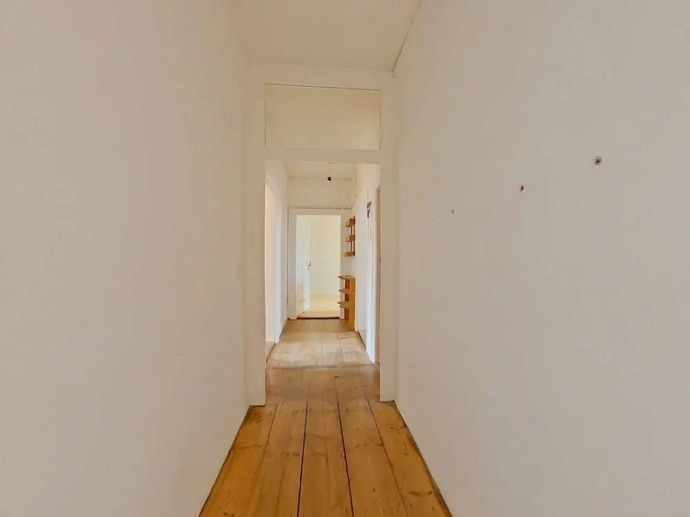 **3 Nettokaltmieten geschenkt beim Einzug**Individuelle 2,5-Zimmer-Wohnung zur Eigenrenovierung