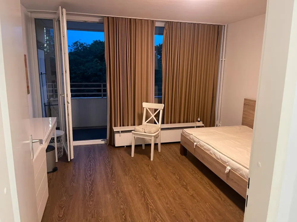 Ein Zimmer Wohnung zu mieten Leo 206